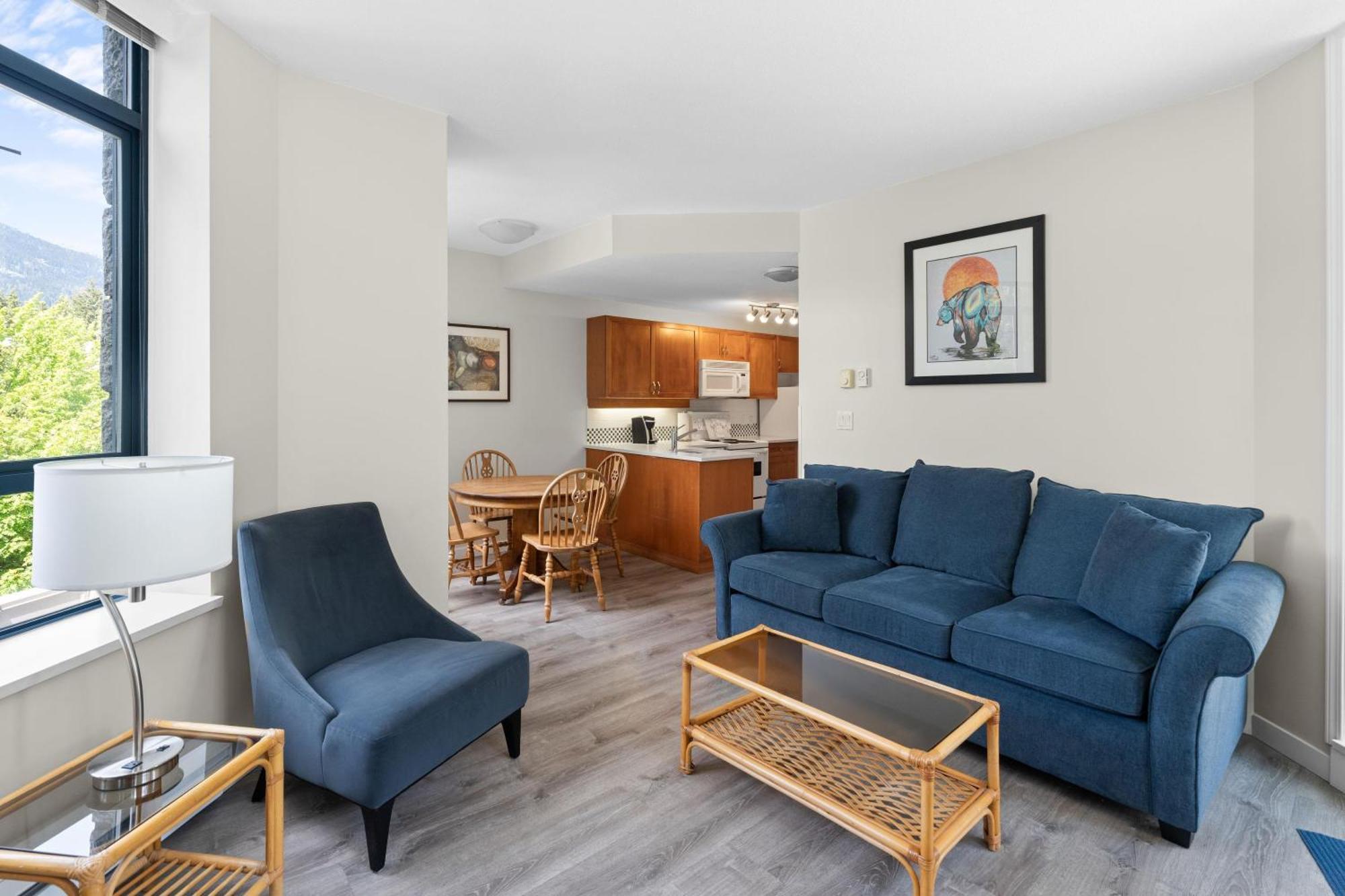 Alpenglow Bear Wonder One Bedroom By Mva Holiday home